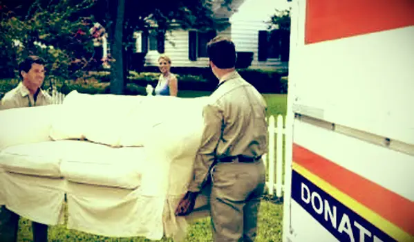 Caridade com coleta de doação de móveis em NJ