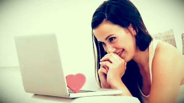 7 salas de chat para solteiros tentadoras e gratuitas