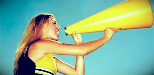 Acclamations populaires pour le cheerleading