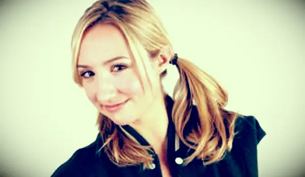 チアリーディングのヘアスタイル