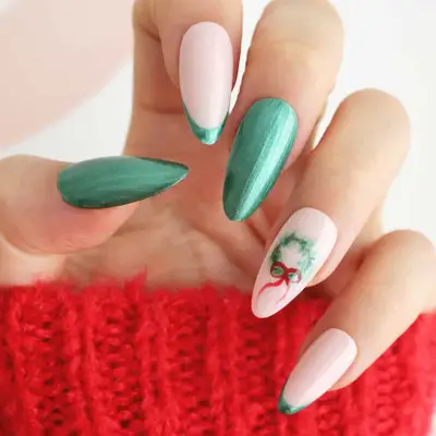 christmas wreath nails