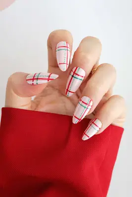red and green christmas plaid nails