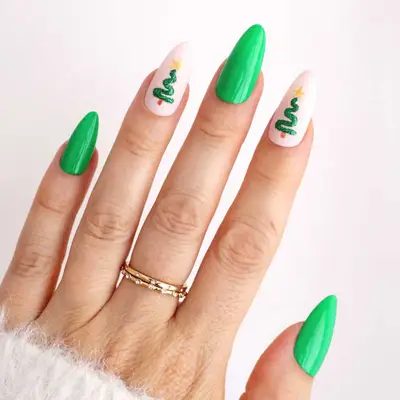 green christmas tree nails