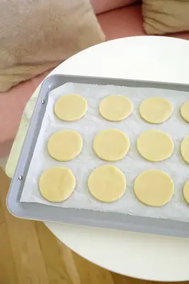 sugar cookies for melted snowman cookies
