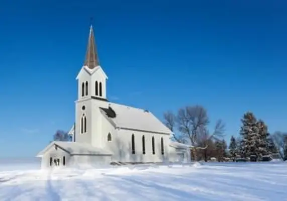 https://cf.ltkcdn.net/christmas/images/slide/253922-850x595-3_christmas-church.webp