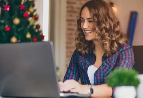 12 najlepszych pomysłów na biuletyny świąteczne dla rodziny i przyjaciół &