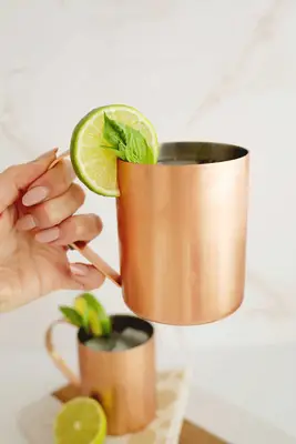 moscow mule drinks in copper cups