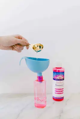 DIY Makeup Setting Spray