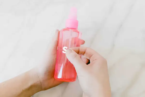 DIY Makeup Setting Spray