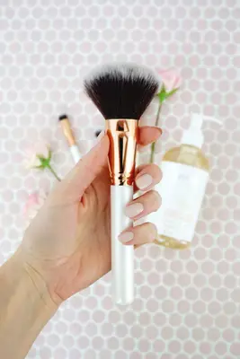 How to Clean Makeup Brushes