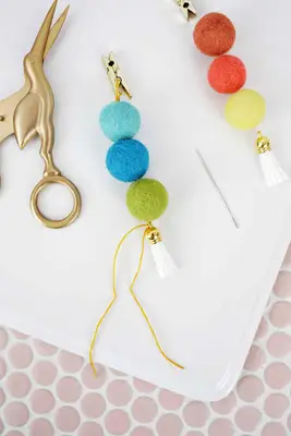 Easy Wool Ball Diffuser For Your Car!