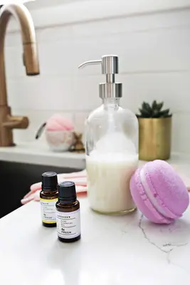 Lavendel sitronfat såpe DIY (essensiell oljebasert!)
