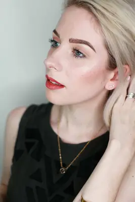 Jak dosáhnout dokonalého odvážného obočí!