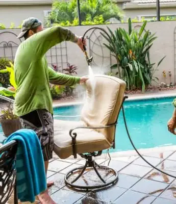 パティオ家具のクリーニング手順