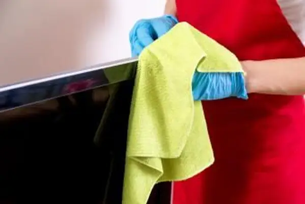 薄型テレビの掃除