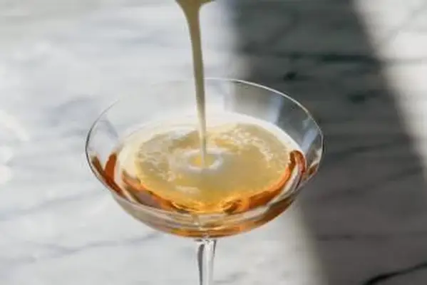 4- 잎 클로버 클럽 칵테일