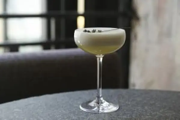 Koktejl s citrónovou pusinkou