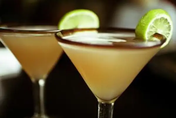 2つのおいしいマンゴーカクテル