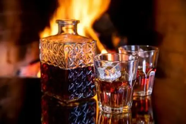 10 cócteles de brandy simples que tienen un sabor sublime