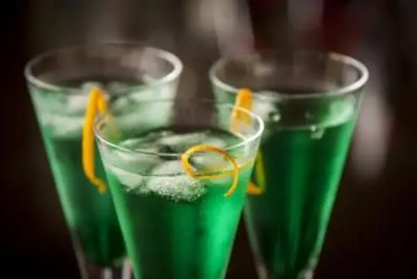 Gim de gengibre Midori fizz