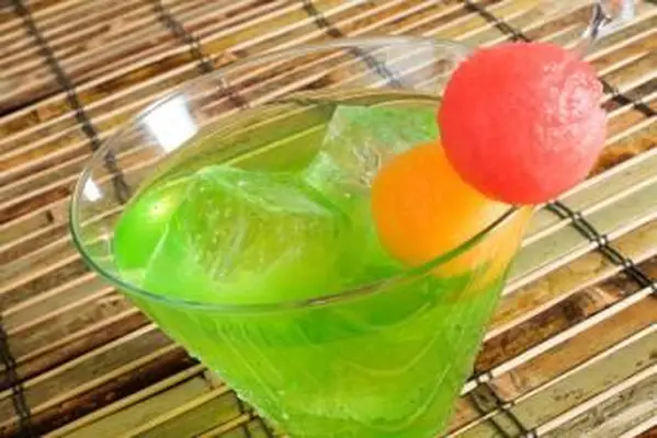 Receitas de bebidas Midori