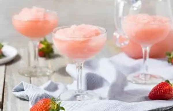 スキップして裸になります