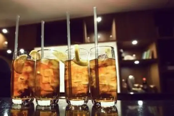 Proste pomysły na napoje Jägermeisterister