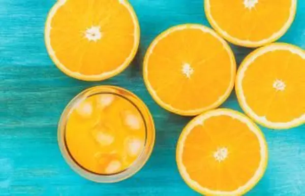 פונץ 'כתום תוסס