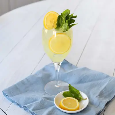 Limoncello Spritz