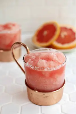 20+ Easy Summer Cocktails and Appetizers