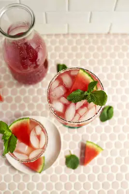 20+ Easy Summer Cocktails and Appetizers