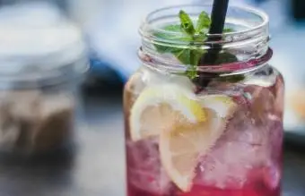 Whitney rosa com gelo