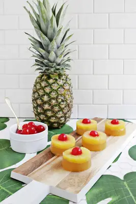 Ananas opp ned kake jello -skudd!