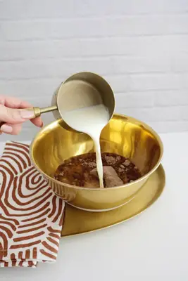 making chocolate pudding shots