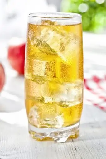 スパイスの効いたアップルサイダー