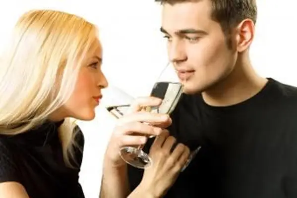 Muž s rakovinou a žena Leva milujú kompatibilitu