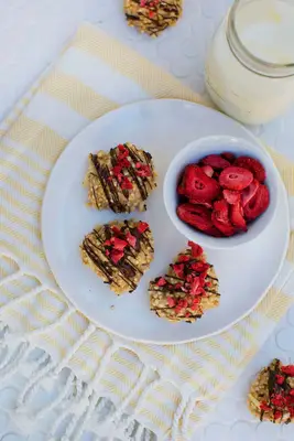 Arašídové máslo a nafouklé quinoa cookies