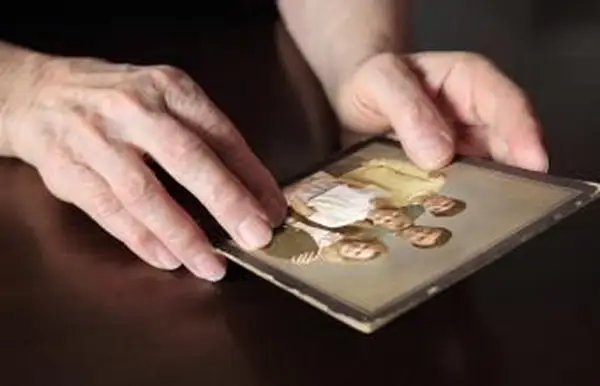 親の死後の悲しみの段階の管理