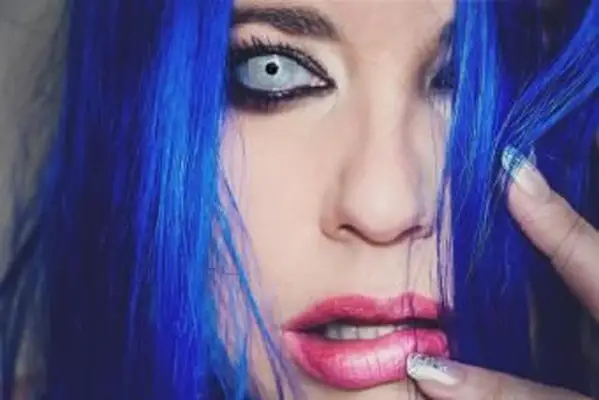 Lustrzane soczewki kontaktowe