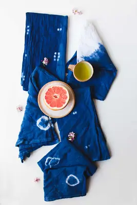 Crea i tuoi asciugamani da cucina shibori