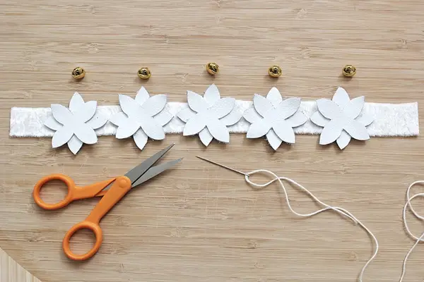 Daisy Statement Necklace