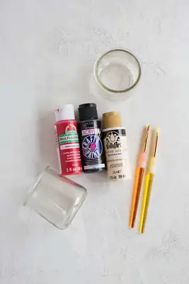 5 Easy DIY Glass Planters