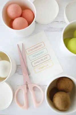 Felt Ice Cream Sundae Toy (A No-Sew DIY!)