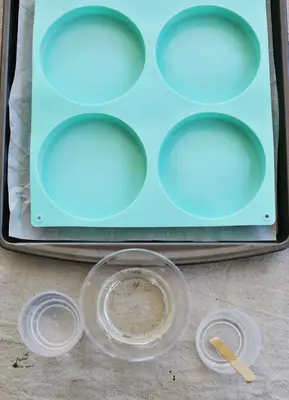 DIY Alcohol Ink Resin Coasters