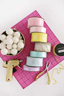 Kid's Ribbon Rainbow Wall Hanging DIY