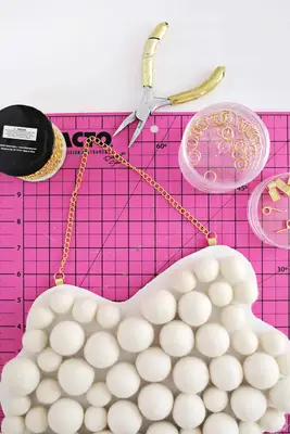 Kid's Ribbon Rainbow Wall Hanging DIY