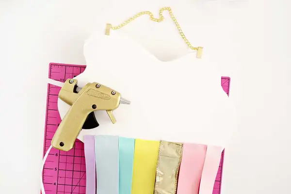 Kid's Ribbon Rainbow Wall Hanging DIY