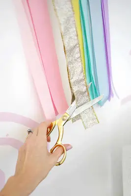 Kid's Ribbon Rainbow Wall Hanging DIY