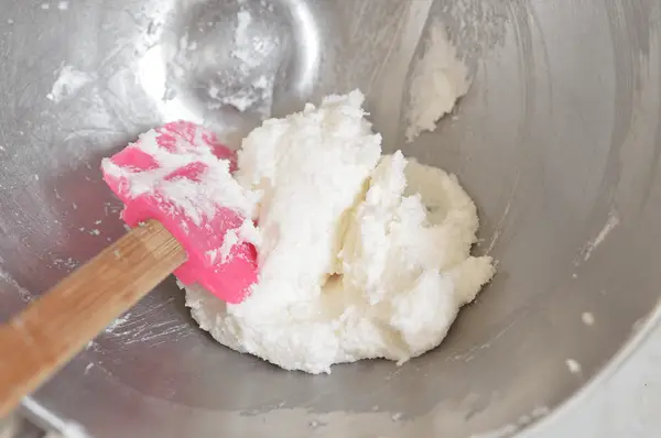 Make Your Own Unicorn Sugar Scrubs