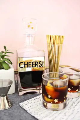 Lag ditt eget Gold Barware -sett!